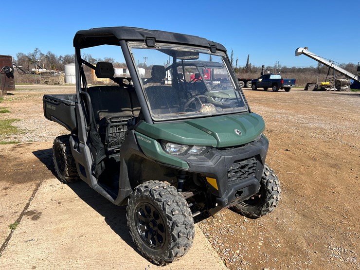 can-am-defender-image-3