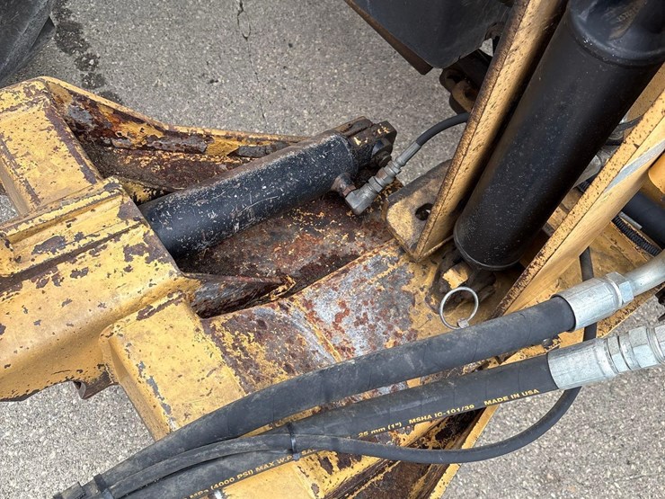 new-holland-ts6.125-image-34