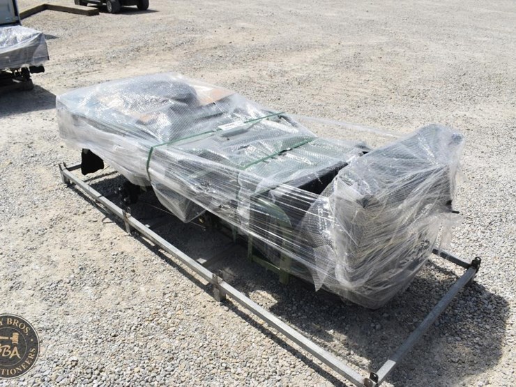 three-wheel-golf-cart-with-dump-bed-48484-image-3