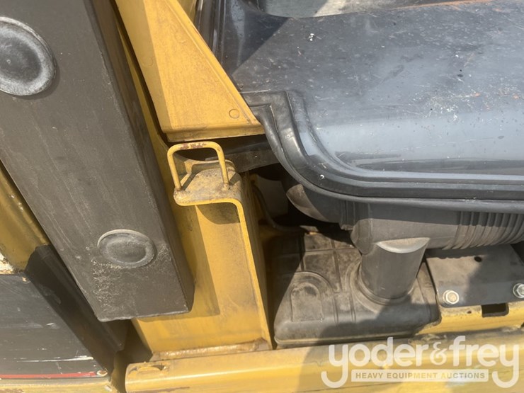 caterpillar-c5000-image-25