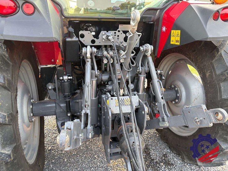 2023-massey-ferguson-5711-image-22
