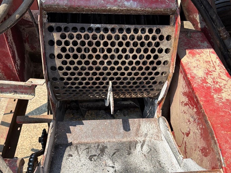 new-holland-354-image-20