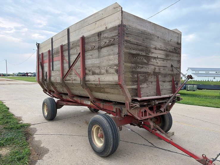 roorda-16ft-rear-unload-silage-wagon-image-1