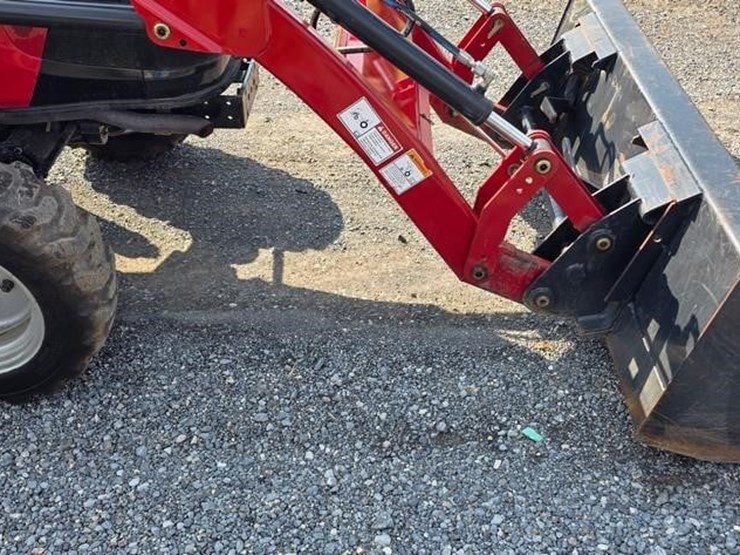case-ih-farmall-35c-image-24