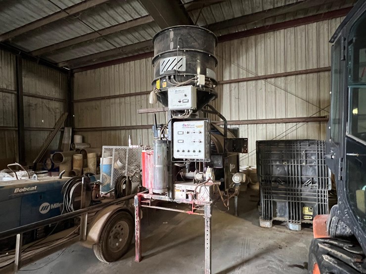usc-800-seed-treater-with-guardrails-and-screen-image-39