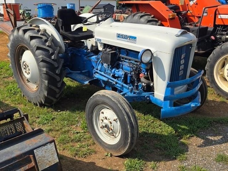 ford-4000-image-1