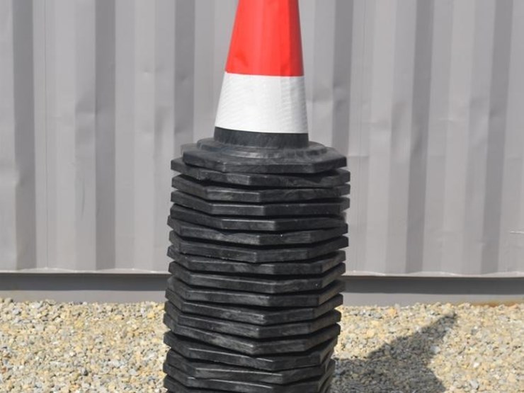 safety-cones-48548-image-1