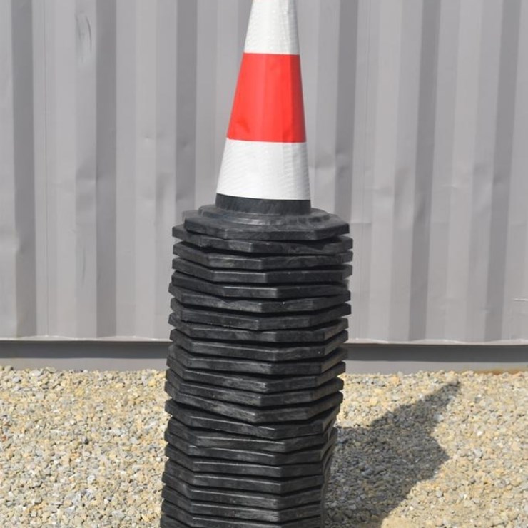 SAFETY CONES 48548