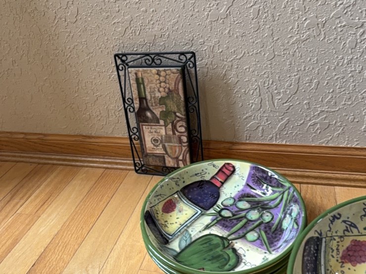matching-wine-set,-newer-set,-mint-cond-image-14