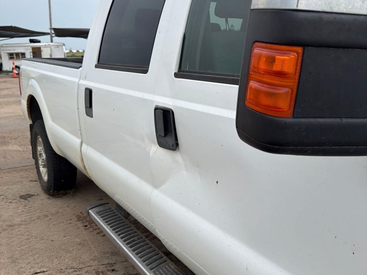 2010-ford-f350-image-21