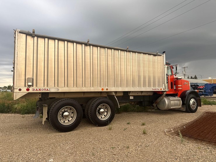1991-peterbilt-grain-truck-image-4