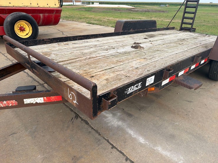 dct-81”-x-18ft-bumper-hitch-flatbed-image-17