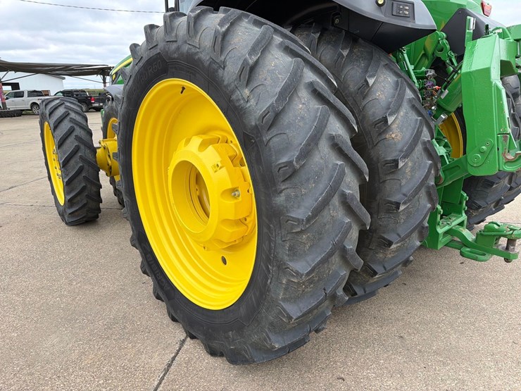 2022-john-deere-8r-280-image-10