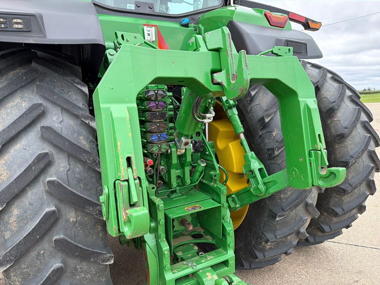 2022-john-deere-8r-280-image-11