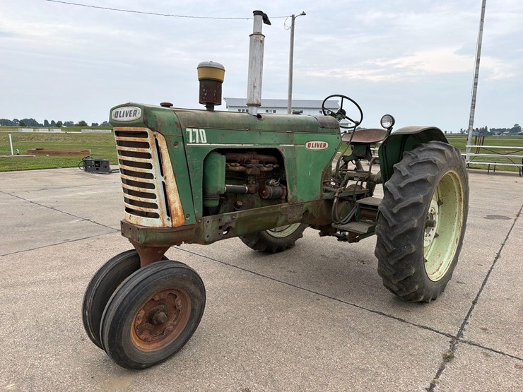 oliver-770-image-1