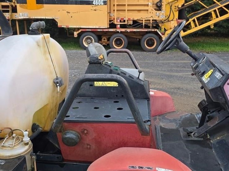 2004-toro-multi-pro-5700d-image-21