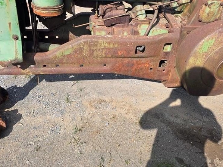 john-deere-tractor-(not-running)-image-14