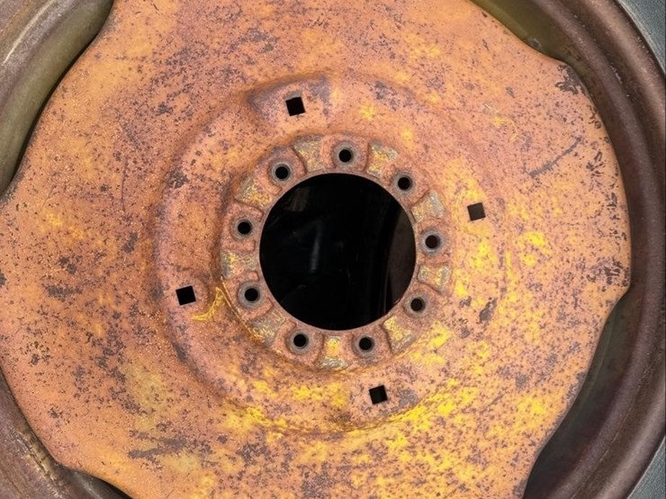 15.5-38-tires-(2)-image-4