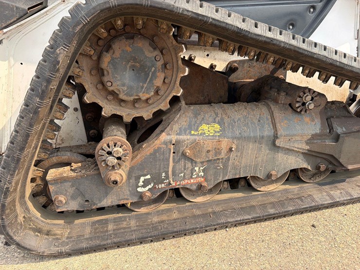 2021-bobcat-t76-image-19