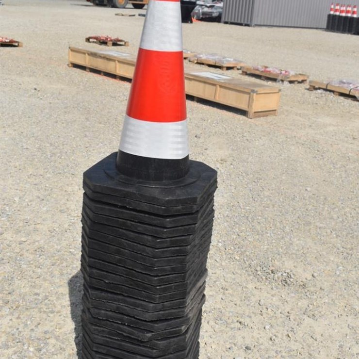 SAFETY CONES 48539