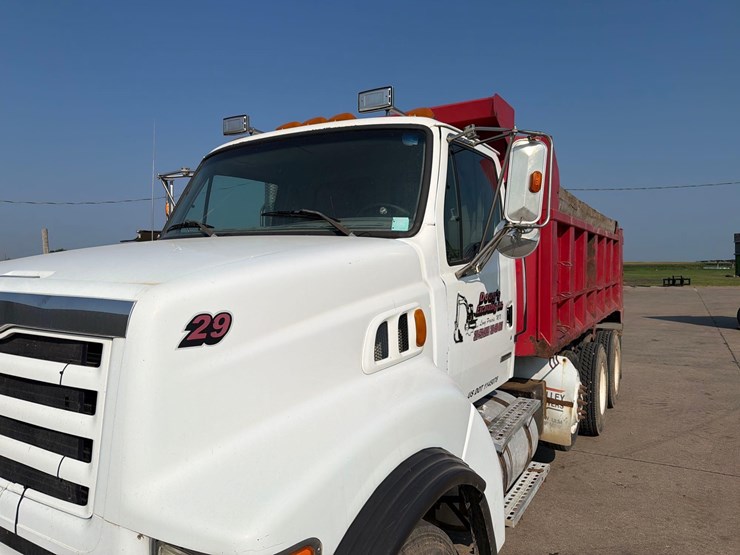 2000-cat-c7-image-15