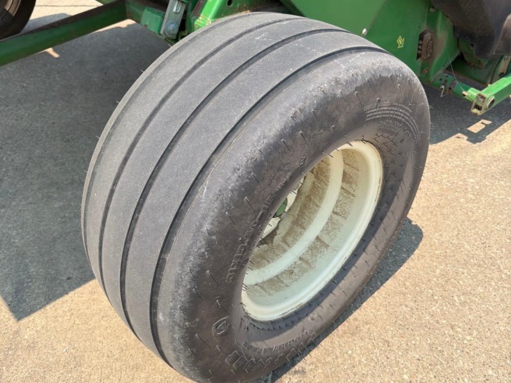 john-deere-582-image-4