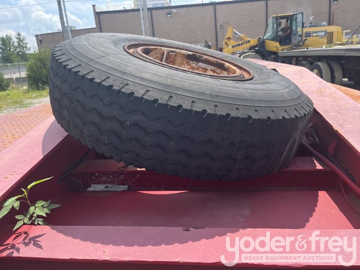 1978-felburn-kingham-tandem-axle-lowboy-trailer,-ramps-image-7