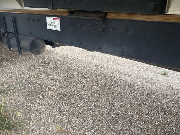 1991-peterbilt-grain-truck-image-15