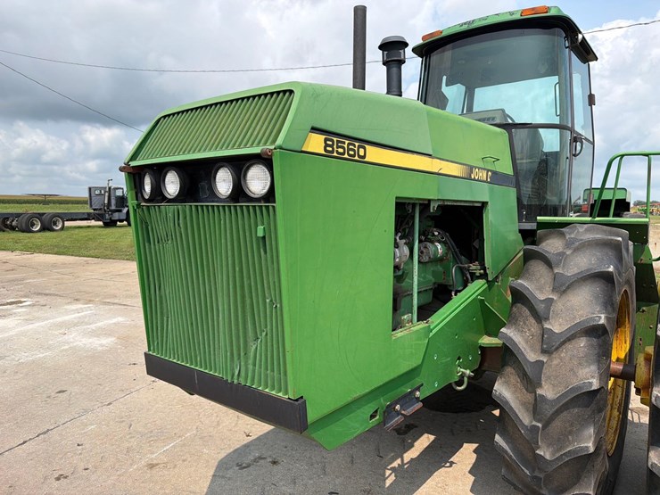 john-deere-8560-image-19