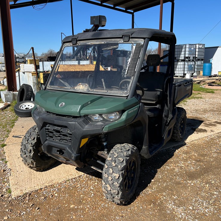 Can Am Defender