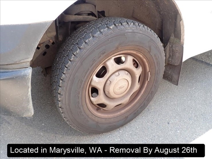 2015-ford-f150-xl-image-15