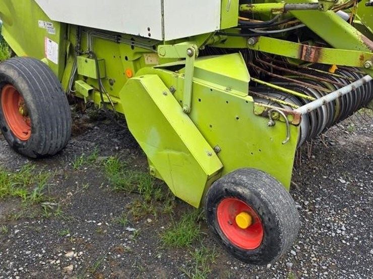 claas-round-baler-image-6
