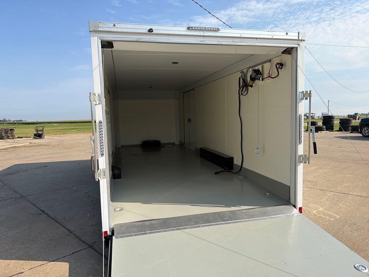 2020--haulmark-grizzly-hd-8-1/2ft-x-24ft-enclosed-trailer----like-new-image-36