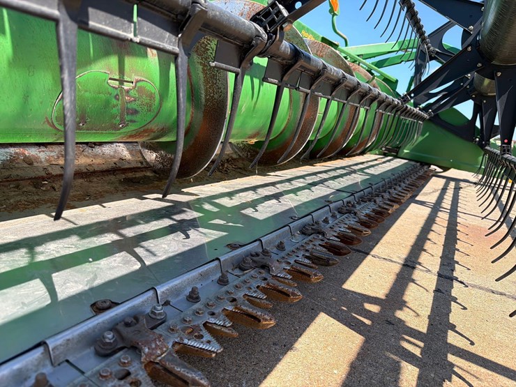 john-deere-630f-image-38