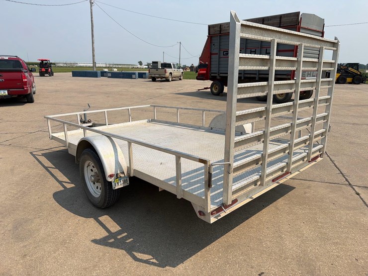 2018-k&o-pacesetter-7ft-x-12ft-aluminum-bumper-hitch-flatbed-trailer-image-3