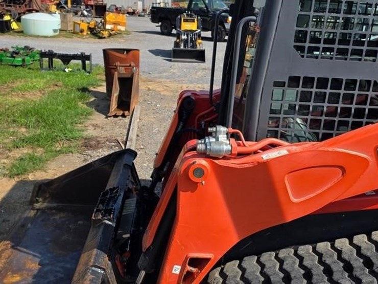 kubota-svl75-2-image-9