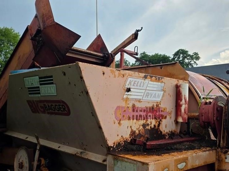 kelly-ryan-ag-bagger-image-10