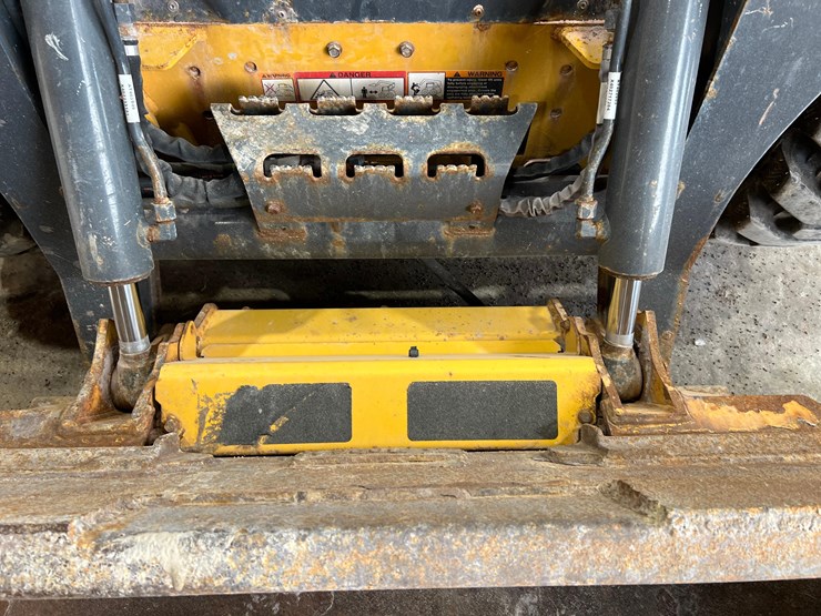 deere-324g-image-13