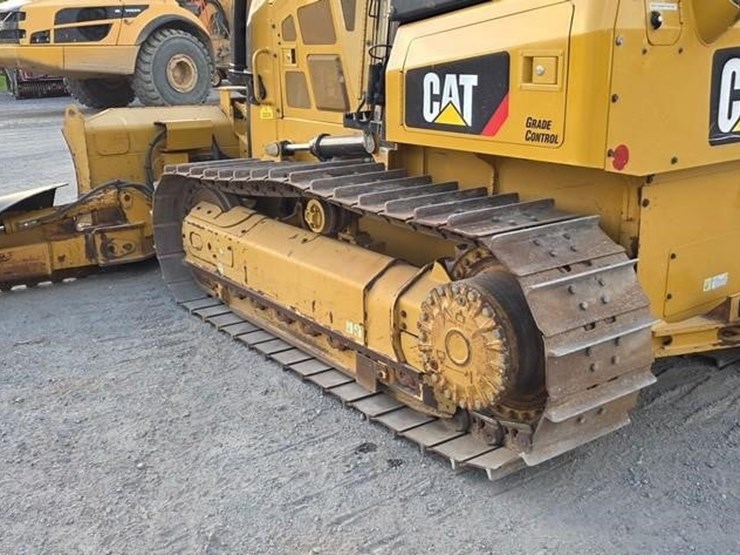 2017-caterpillar-d5k2-xl-image-26