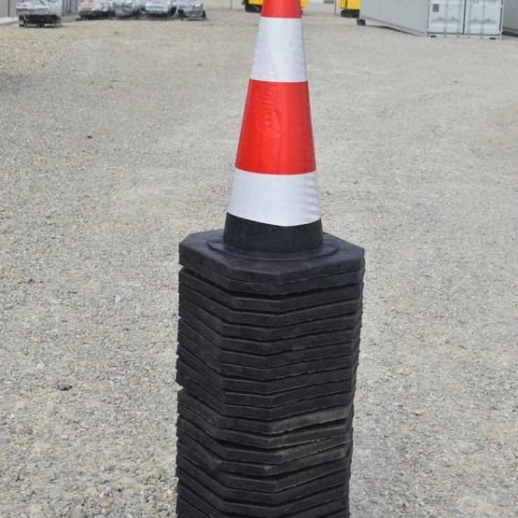 SAFETY CONES 48535