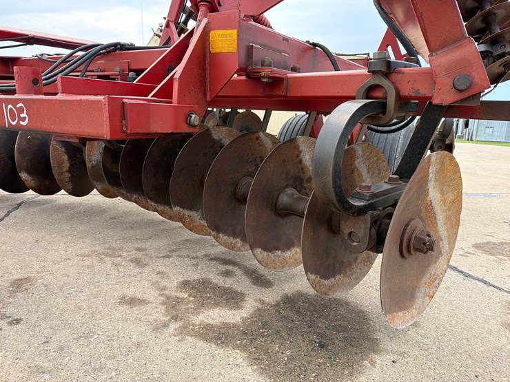 case-ih-3900-image-13