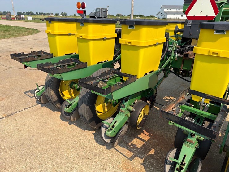 1994-john-deere-7200-image-41
