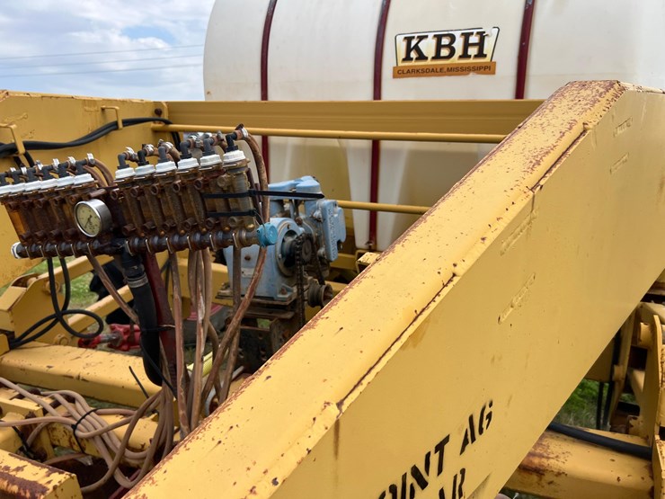 kbh-12-row-applicatior-image-7