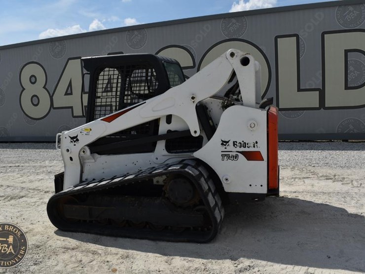 2016-bobcat-t740-image-53
