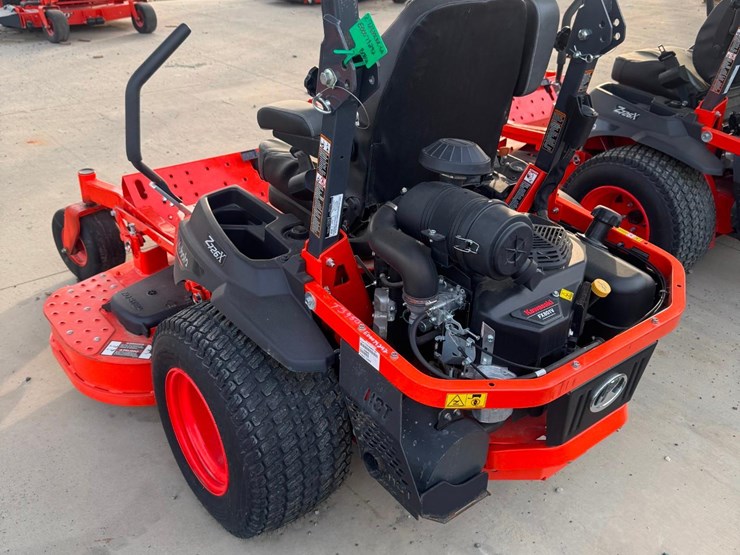 2024-kubota-z726x-image-5
