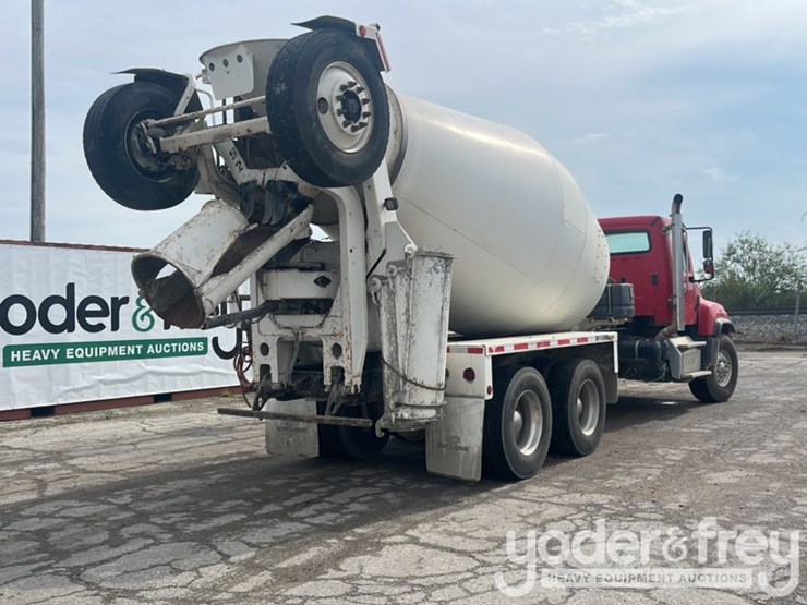 2018-freightliner-114sd-image-6