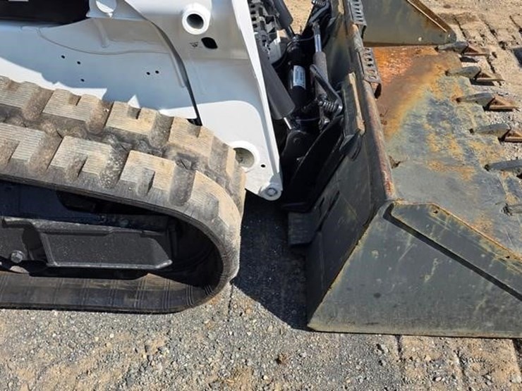 2019-bobcat-t595-image-8