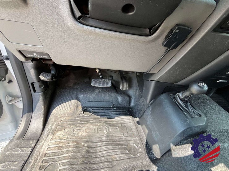 2017-ford-f550-xl-image-57