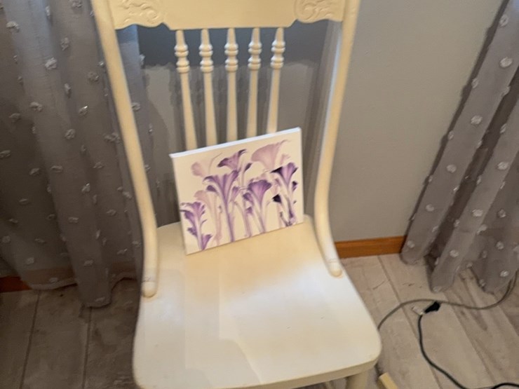 white-chair-with-painting-image-4