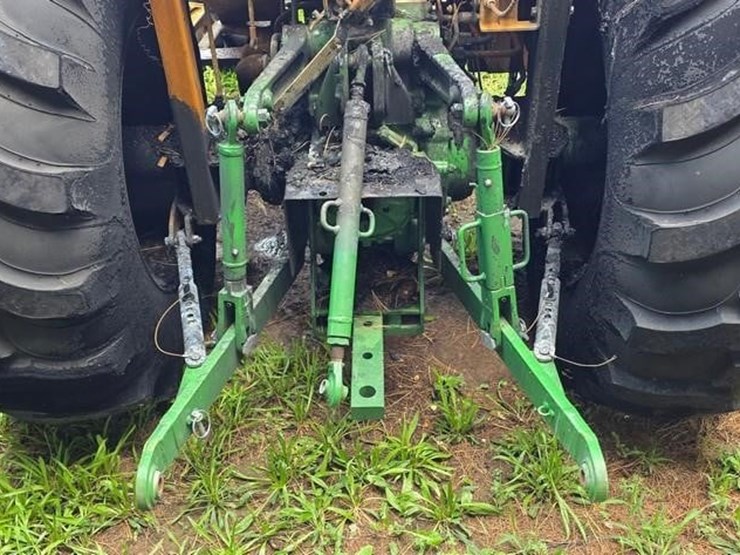 2020-john-deere-4052r-image-14